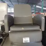 LOTE 121 - 01 POLTRONA PARA DESCANSO. (NO ESTADO) ATENÇÃO! FAZER A VISITAÇÃO ANTES DE ARREMATAR, NÃO SABEMOS SE FUNCIONA. LEILÃO NÃO TEM GARANTIA E NEM DEVOLUÇÃO, SUJEITO A POSSÍVEIS AVARIAS VISÍVEIS/OCULTAS E/OU AUSÊNCIA DE COMPONENTES.