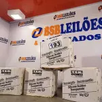 LOTE 193 - 04 CAIXAS COM BISNAGAS DE SILICONE ACÉTICO TRANSPARENTE COM 24 UNIDADES CADA. (NO ESTADO) ATENÇÃO! FAZER A VISITAÇÃO ANTES DE ARREMATAR, NÃO SABEMOS SE FUNCIONA. LEILÃO NÃO TEM GARANTIA E NEM DEVOLUÇÃO, SUJEITO A POSSÍVEIS AVARIAS VISÍVEIS/OCULTAS E/OU AUSÊNCIA DE COMPONENTES.