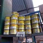 LOTE 171 - 01 LOTE COM VÁRIAS LATAS DE COLA PLÁSTICA IBERÊ. (NO ESTADO) ATENÇÃO! FAZER A VISITAÇÃO ANTES DE ARREMATAR, NÃO SABEMOS SE FUNCIONA. LEILÃO NÃO TEM GARANTIA E NEM DEVOLUÇÃO, SUJEITO A POSSÍVEIS AVARIAS VISÍVEIS/OCULTAS E/OU AUSÊNCIA DE COMPONENTES.