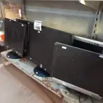 LOTE 188 - 06 MONITORES MARCAS E MODELOS DIVERSOS PARA RETIRADA DE PEÇAS. (NO ESTADO) ATENÇÃO! FAZER A VISITAÇÃO ANTES DE ARREMATAR, NÃO SABEMOS SE FUNCIONA. LEILÃO NÃO TEM GARANTIA E NEM DEVOLUÇÃO, SUJEITO A POSSÍVEIS AVARIAS VISÍVEIS/OCULTAS E/OU AUSÊNCIA DE COMPONENTES.