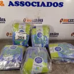 LOTE 355 - 05 PACOTES DE LUVAS DE LÁTEX SILVER TAMANHO “P”. (NO ESTADO) ATENÇÃO! FAZER A VISITAÇÃO ANTES DE ARREMATAR, NÃO SABEMOS SE FUNCIONA. LEILÃO NÃO TEM GARANTIA E NEM DEVOLUÇÃO, SUJEITO A POSSÍVEIS AVARIAS VISÍVEIS/OCULTAS E/OU AUSÊNCIA DE COMPONENTES.