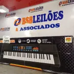 LOTE 377 - 01 TECLADO HS5460A. (NO ESTADO) ATENÇÃO! FAZER A VISITAÇÃO ANTES DE ARREMATAR, NÃO SABEMOS SE FUNCIONA. LEILÃO NÃO TEM GARANTIA E NEM DEVOLUÇÃO, SUJEITO A POSSÍVEIS AVARIAS VISÍVEIS/OCULTAS E/OU AUSÊNCIA DE COMPONENTES.