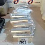 LOTE 303 - 01 LOTE COM VÁRIOS PÉS PARA GUARDA-ROUPAS. (NO ESTADO) ATENÇÃO! FAZER A VISITAÇÃO ANTES DE ARREMATAR, NÃO SABEMOS SE FUNCIONA. LEILÃO NÃO TEM GARANTIA E NEM DEVOLUÇÃO, SUJEITO A POSSÍVEIS AVARIAS VISÍVEIS/OCULTAS E/OU AUSÊNCIA DE COMPONENTES.