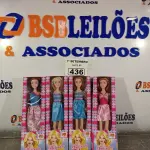 LOTE 436 - 04 BONECAS BELINDA. (NO ESTADO) ATENÇÃO! FAZER A VISITAÇÃO ANTES DE ARREMATAR, NÃO SABEMOS SE FUNCIONA. LEILÃO NÃO TEM GARANTIA E NEM DEVOLUÇÃO, SUJEITO A POSSÍVEIS AVARIAS VISÍVEIS/OCULTAS E/OU AUSÊNCIA DE COMPONENTES.