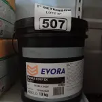 LOTE 507 - 01 BALDE DE GRAXA EVORA POLY EX NLGI:2 10 KG. (NO ESTADO) ATENÇÃO! FAZER A VISITAÇÃO ANTES DE ARREMATAR, NÃO SABEMOS SE FUNCIONA. LEILÃO NÃO TEM GARANTIA E NEM DEVOLUÇÃO, SUJEITO A POSSÍVEIS AVARIAS VISÍVEIS/OCULTAS E/OU AUSÊNCIA DE COMPONENTES.