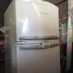 LOTE 514 - 01 GELADEIRA FROST FREE MARCA BRASTEMP 220V. (NO ESTADO) ATENÇÃO! FAZER A VISITAÇÃO ANTES DE ARREMATAR, NÃO SABEMOS SE FUNCIONA. LEILÃO NÃO TEM GARANTIA E NEM DEVOLUÇÃO, SUJEITO A POSSÍVEIS AVARIAS VISÍVEIS/OCULTAS E/OU AUSÊNCIA DE COMPONENTES.