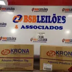 LOTE 338 - 01 LOTE COM VÁRIAS BISNAGAS DE ADESIVO PLÁSTICO PARA TUBOS E CONEXÕES DE PVC RÍGIDO. (NO ESTADO) ATENÇÃO! FAZER A VISITAÇÃO ANTES DE ARREMATAR, NÃO SABEMOS SE FUNCIONA. LEILÃO NÃO TEM GARANTIA E NEM DEVOLUÇÃO, SUJEITO A POSSÍVEIS AVARIAS VISÍVEIS/OCULTAS E/OU AUSÊNCIA DE COMPONENTES.