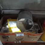 LOTE 541 - 01 LOTE COM VÁRIAS PELÍCULAS, ETIQUETAS ADESIVAS E 01 LIXEIRA. (NO ESTADO) ATENÇÃO! FAZER A VISITAÇÃO ANTES DE ARREMATAR, NÃO SABEMOS SE FUNCIONA. LEILÃO NÃO TEM GARANTIA E NEM DEVOLUÇÃO, SUJEITO A POSSÍVEIS AVARIAS VISÍVEIS/OCULTAS E/OU AUSÊNCIA DE COMPONENTES.