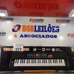 LOTE 377 - 01 TECLADO HS5460A. (NO ESTADO) ATENÇÃO! FAZER A VISITAÇÃO ANTES DE ARREMATAR, NÃO SABEMOS SE FUNCIONA. LEILÃO NÃO TEM GARANTIA E NEM DEVOLUÇÃO, SUJEITO A POSSÍVEIS AVARIAS VISÍVEIS/OCULTAS E/OU AUSÊNCIA DE COMPONENTES.