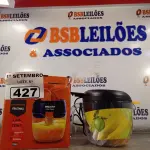 LOTE 427 - 01 ESPREMEDOR FRUITMAX MALLORY 1,20L DE CAPACIDADE 127V. (NO ESTADO) ATENÇÃO! FAZER A VISITAÇÃO ANTES DE ARREMATAR, NÃO SABEMOS SE FUNCIONA. LEILÃO NÃO TEM GARANTIA E NEM DEVOLUÇÃO, SUJEITO A POSSÍVEIS AVARIAS VISÍVEIS/OCULTAS E/OU AUSÊNCIA DE COMPONENTES.
