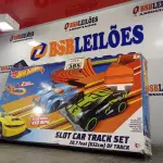 LOTE 385 - 01 PISTA HOTWHEELS. (NO ESTADO) ATENÇÃO! FAZER A VISITAÇÃO ANTES DE ARREMATAR, NÃO SABEMOS SE FUNCIONA. LEILÃO NÃO TEM GARANTIA E NEM DEVOLUÇÃO, SUJEITO A POSSÍVEIS AVARIAS VISÍVEIS/OCULTAS E/OU AUSÊNCIA DE COMPONENTES.