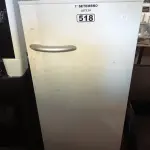 LOTE 518 - 01 GELADEIRA MARCA ELECTROLUX 220V. (NO ESTADO) ATENÇÃO! FAZER A VISITAÇÃO ANTES DE ARREMATAR, NÃO SABEMOS SE FUNCIONA. LEILÃO NÃO TEM GARANTIA E NEM DEVOLUÇÃO, SUJEITO A POSSÍVEIS AVARIAS VISÍVEIS/OCULTAS E/OU AUSÊNCIA DE COMPONENTES.