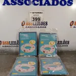 LOTE 399 - 04 BOIAS INFANTIL REDONDA. (NO ESTADO) ATENÇÃO! FAZER A VISITAÇÃO ANTES DE ARREMATAR, NÃO SABEMOS SE FUNCIONA. LEILÃO NÃO TEM GARANTIA E NEM DEVOLUÇÃO, SUJEITO A POSSÍVEIS AVARIAS VISÍVEIS/OCULTAS E/OU AUSÊNCIA DE COMPONENTES.