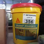 LOTE 356 - 01 BALDE DE SIKANOL ALVENARIA 18L, ADITIVO PLASTIFICANTE PARA ARGAMASSA DE ASSENTAMENTO E REBOCO. (NO ESTADO) ATENÇÃO! FAZER A VISITAÇÃO ANTES DE ARREMATAR, NÃO SABEMOS SE FUNCIONA. LEILÃO NÃO TEM GARANTIA E NEM DEVOLUÇÃO, SUJEITO A POSSÍVEIS AVARIAS VISÍVEIS/OCULTAS E/OU AUSÊNCIA DE COMPONENTES.