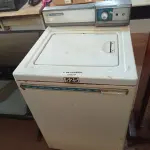LOTE 525 - 01 LAVADORA DE ROUPAS MARCA BRASTEMP. (NO ESTADO) ATENÇÃO! FAZER A VISITAÇÃO ANTES DE ARREMATAR, NÃO SABEMOS SE FUNCIONA. LEILÃO NÃO TEM GARANTIA E NEM DEVOLUÇÃO, SUJEITO A POSSÍVEIS AVARIAS VISÍVEIS/OCULTAS E/OU AUSÊNCIA DE COMPONENTES.