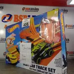 LOTE 408 - 01 PISTA HOTWHEELS. (NO ESTADO) ATENÇÃO! FAZER A VISITAÇÃO ANTES DE ARREMATAR, NÃO SABEMOS SE FUNCIONA. LEILÃO NÃO TEM GARANTIA E NEM DEVOLUÇÃO, SUJEITO A POSSÍVEIS AVARIAS VISÍVEIS/OCULTAS E/OU AUSÊNCIA DE COMPONENTES.