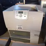 LOTE 276 - 01 IMPRESSORA LEXMARK MODELO C782. (NO ESTADO) ATENÇÃO! FAZER A VISITAÇÃO ANTES DE ARREMATAR, NÃO SABEMOS SE FUNCIONA. LEILÃO NÃO TEM GARANTIA E NEM DEVOLUÇÃO, SUJEITO A POSSÍVEIS AVARIAS VISÍVEIS/OCULTAS E/OU AUSÊNCIA DE COMPONENTES.