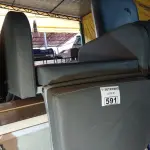 LOTE 591 - 01 POLTRONA PARA DESCANSO. (NO ESTADO) ATENÇÃO! FAZER A VISITAÇÃO ANTES DE ARREMATAR, NÃO SABEMOS SE FUNCIONA. LEILÃO NÃO TEM GARANTIA E NEM DEVOLUÇÃO, SUJEITO A POSSÍVEIS AVARIAS VISÍVEIS/OCULTAS E/OU AUSÊNCIA DE COMPONENTES.
