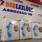LOTE 414 - 03 BONECOS JOÃO TEIMOSO GOLFINHO. (NO ESTADO) ATENÇÃO! FAZER A VISITAÇÃO ANTES DE ARREMATAR, NÃO SABEMOS SE FUNCIONA. LEILÃO NÃO TEM GARANTIA E NEM DEVOLUÇÃO, SUJEITO A POSSÍVEIS AVARIAS VISÍVEIS/OCULTAS E/OU AUSÊNCIA DE COMPONENTES.