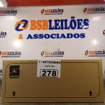 LOTE 278 - 01 CAIXA DE PEROXY 4D, DESINFETANTE HOSPITALAR PARA SUPERFÍCIES FIXAS E ARTIGOS NÃO CRÍTICOS COM 06 POTES CADA. (NO ESTADO) ATENÇÃO! FAZER A VISITAÇÃO ANTES DE ARREMATAR, NÃO SABEMOS SE FUNCIONA. LEILÃO NÃO TEM GARANTIA E NEM DEVOLUÇÃO, SUJEITO A POSSÍVEIS AVARIAS VISÍVEIS/OCULTAS E/OU AUSÊNCIA DE COMPONENTES.