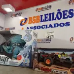 LOTE 417 - 01 CARRINHO DE CONTROLE REMOTO E 01 DRAGÃO DE GELO THORN. (NO ESTADO) ATENÇÃO! FAZER A VISITAÇÃO ANTES DE ARREMATAR, NÃO SABEMOS SE FUNCIONA. LEILÃO NÃO TEM GARANTIA E NEM DEVOLUÇÃO, SUJEITO A POSSÍVEIS AVARIAS VISÍVEIS/OCULTAS E/OU AUSÊNCIA DE COMPONENTES.