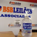LOTE 462 - 02 CAIXAS COM FRASCOS DE ÁLCOOL EM GEL 70% COM 12 UNIDADES DE 440G CADA. (NO ESTADO) ATENÇÃO! FAZER A VISITAÇÃO ANTES DE ARREMATAR, NÃO SABEMOS SE FUNCIONA. LEILÃO NÃO TEM GARANTIA E NEM DEVOLUÇÃO, SUJEITO A POSSÍVEIS AVARIAS VISÍVEIS/OCULTAS E/OU AUSÊNCIA DE COMPONENTES.