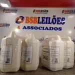 LOTE 363 - 20 LITROS DE SABONETE DE ESPUMA ANTISSÉPTICO. (NO ESTADO) ATENÇÃO! FAZER A VISITAÇÃO ANTES DE ARREMATAR, NÃO SABEMOS SE FUNCIONA. LEILÃO NÃO TEM GARANTIA E NEM DEVOLUÇÃO, SUJEITO A POSSÍVEIS AVARIAS VISÍVEIS/OCULTAS E/OU AUSÊNCIA DE COMPONENTES.