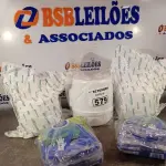 LOTE 579 - 01 FRASQUEIRA, 02 REFIS E 02 PACOTES DE LUVAS DE LÁTEX TAMANHO “P”. (NO ESTADO) ATENÇÃO! FAZER A VISITAÇÃO ANTES DE ARREMATAR, NÃO SABEMOS SE FUNCIONA. LEILÃO NÃO TEM GARANTIA E NEM DEVOLUÇÃO, SUJEITO A POSSÍVEIS AVARIAS VISÍVEIS/OCULTAS E/OU AUSÊNCIA DE COMPONENTES.
