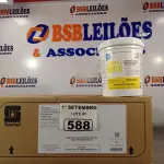 LOTE 588 - 01 CAIXA DE PEROXY 4D, DESINFETANTE HOSPITALAR PARA SUPERFÍCIES FIXAS E ARTIGOS NÃO CRÍTICOS COM 06 POTES CADA. (NO ESTADO) ATENÇÃO! FAZER A VISITAÇÃO ANTES DE ARREMATAR, NÃO SABEMOS SE FUNCIONA. LEILÃO NÃO TEM GARANTIA E NEM DEVOLUÇÃO, SUJEITO A POSSÍVEIS AVARIAS VISÍVEIS/OCULTAS E/OU AUSÊNCIA DE COMPONENTES.