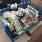 LOTE 494 - 01 LOTE COM VÁRIAS BISNAGAS DE SILICONE DIVERSOS. (NO ESTADO) ATENÇÃO! FAZER A VISITAÇÃO ANTES DE ARREMATAR, NÃO SABEMOS SE FUNCIONA. LEILÃO NÃO TEM GARANTIA E NEM DEVOLUÇÃO, SUJEITO A POSSÍVEIS AVARIAS VISÍVEIS/OCULTAS E/OU AUSÊNCIA DE COMPONENTES.
