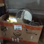 LOTE 541 - 01 LOTE COM VÁRIAS PELÍCULAS, ETIQUETAS ADESIVAS E 01 LIXEIRA. (NO ESTADO) ATENÇÃO! FAZER A VISITAÇÃO ANTES DE ARREMATAR, NÃO SABEMOS SE FUNCIONA. LEILÃO NÃO TEM GARANTIA E NEM DEVOLUÇÃO, SUJEITO A POSSÍVEIS AVARIAS VISÍVEIS/OCULTAS E/OU AUSÊNCIA DE COMPONENTES.