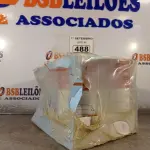 LOTE 488 - 01 KIT PARA PINTURA DE PISCINAS ESMALTE “PU” CONTENDO 01 GALÃO DE ESMALTE PU 2,7L COR BRANCA, 01 LATA DE CATALISADOR 900ML E 01 LATA DE DILUENTE 900ML. (NO ESTADO) ATENÇÃO! FAZER A VISITAÇÃO ANTES DE ARREMATAR, NÃO SABEMOS SE FUNCIONA. LEILÃO NÃO TEM GARANTIA E NEM DEVOLUÇÃO, SUJEITO A POSSÍVEIS AVARIAS VISÍVEIS/OCULTAS E/OU AUSÊNCIA DE COMPONENTES.