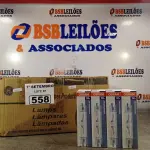 LOTE 558 - 01 LOTE COM VÁRIAS LÂMPADAS DE VAPOR METÁLICO E REATORES MARCAS E MODELOS DIVERSOS. (NO ESTADO) ATENÇÃO! FAZER A VISITAÇÃO ANTES DE ARREMATAR, NÃO SABEMOS SE FUNCIONA. LEILÃO NÃO TEM GARANTIA E NEM DEVOLUÇÃO, SUJEITO A POSSÍVEIS AVARIAS VISÍVEIS/OCULTAS E/OU AUSÊNCIA DE COMPONENTES.