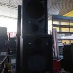 LOTE 470 - 04 CAIXAS DE SOM INCOMPLETAS. (NO ESTADO) ATENÇÃO! FAZER A VISITAÇÃO ANTES DE ARREMATAR, NÃO SABEMOS SE FUNCIONA. LEILÃO NÃO TEM GARANTIA E NEM DEVOLUÇÃO, SUJEITO A POSSÍVEIS AVARIAS VISÍVEIS/OCULTAS E/OU AUSÊNCIA DE COMPONENTES.
