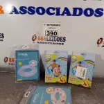 LOTE 390 - 04 BOIAS INFANTIL. (NO ESTADO) ATENÇÃO! FAZER A VISITAÇÃO ANTES DE ARREMATAR, NÃO SABEMOS SE FUNCIONA. LEILÃO NÃO TEM GARANTIA E NEM DEVOLUÇÃO, SUJEITO A POSSÍVEIS AVARIAS VISÍVEIS/OCULTAS E/OU AUSÊNCIA DE COMPONENTES.