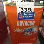 LOTE 339 - 01 LATA DE TINTA SHERWIN WILLIAMS NOVACOR SEM CHEIRO SEMIBRILHO INTERIORES/EXTERIORES 18L NA COR MARFIM. (NO ESTADO) ATENÇÃO! FAZER A VISITAÇÃO ANTES DE ARREMATAR, NÃO SABEMOS SE FUNCIONA. LEILÃO NÃO TEM GARANTIA E NEM DEVOLUÇÃO, SUJEITO A POSSÍVEIS AVARIAS VISÍVEIS/OCULTAS E/OU AUSÊNCIA DE COMPONENTES.