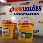 LOTE 321 - 02 BALDES DE SIKACRYL-203, SELANTE ACRÍLICO FLEXÍVEL 5KG. (NO ESTADO) ATENÇÃO! FAZER A VISITAÇÃO ANTES DE ARREMATAR, NÃO SABEMOS SE FUNCIONA. LEILÃO NÃO TEM GARANTIA E NEM DEVOLUÇÃO, SUJEITO A POSSÍVEIS AVARIAS VISÍVEIS/OCULTAS E/OU AUSÊNCIA DE COMPONENTES.