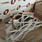 LOTE 481 - 01 LOTE COM VÁRIOS EXPOSITORES E 05 ROLOS DE FITA DE AÇO. (NO ESTADO) ATENÇÃO! FAZER A VISITAÇÃO ANTES DE ARREMATAR, NÃO SABEMOS SE FUNCIONA. LEILÃO NÃO TEM GARANTIA E NEM DEVOLUÇÃO, SUJEITO A POSSÍVEIS AVARIAS VISÍVEIS/OCULTAS E/OU AUSÊNCIA DE COMPONENTES.