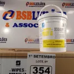 LOTE 354 - 01 CAIXA DE PEROXY 4D, DESINFETANTE HOSPITALAR PARA SUPERFÍCIES FIXAS E ARTIGOS NÃO CRÍTICOS COM 06 POTES CADA. (NO ESTADO) ATENÇÃO! FAZER A VISITAÇÃO ANTES DE ARREMATAR, NÃO SABEMOS SE FUNCIONA. LEILÃO NÃO TEM GARANTIA E NEM DEVOLUÇÃO, SUJEITO A POSSÍVEIS AVARIAS VISÍVEIS/OCULTAS E/OU AUSÊNCIA DE COMPONENTES.