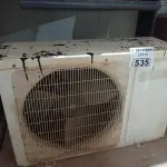 LOTE 535 - 01 CONDENSADORA COM AVARIAS. (NO ESTADO) ATENÇÃO! FAZER A VISITAÇÃO ANTES DE ARREMATAR, NÃO SABEMOS SE FUNCIONA. LEILÃO NÃO TEM GARANTIA E NEM DEVOLUÇÃO, SUJEITO A POSSÍVEIS AVARIAS VISÍVEIS/OCULTAS E/OU AUSÊNCIA DE COMPONENTES.