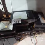 LOTE 583 - 01 LOTE COM VÁRIAS LUMINÁRIAS E REFLETORES COM AVARIAS. (NO ESTADO) ATENÇÃO! FAZER A VISITAÇÃO ANTES DE ARREMATAR, NÃO SABEMOS SE FUNCIONA. LEILÃO NÃO TEM GARANTIA E NEM DEVOLUÇÃO, SUJEITO A POSSÍVEIS AVARIAS VISÍVEIS/OCULTAS E/OU AUSÊNCIA DE COMPONENTES.