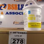 LOTE 278 - 01 CAIXA DE PEROXY 4D, DESINFETANTE HOSPITALAR PARA SUPERFÍCIES FIXAS E ARTIGOS NÃO CRÍTICOS COM 06 POTES CADA. (NO ESTADO) ATENÇÃO! FAZER A VISITAÇÃO ANTES DE ARREMATAR, NÃO SABEMOS SE FUNCIONA. LEILÃO NÃO TEM GARANTIA E NEM DEVOLUÇÃO, SUJEITO A POSSÍVEIS AVARIAS VISÍVEIS/OCULTAS E/OU AUSÊNCIA DE COMPONENTES.