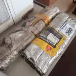 LOTE 360 - 02 ROLOS DE MANTA ASFÁLTICA MULTIUSO. (NO ESTADO) ATENÇÃO! FAZER A VISITAÇÃO ANTES DE ARREMATAR, NÃO SABEMOS SE FUNCIONA. LEILÃO NÃO TEM GARANTIA E NEM DEVOLUÇÃO, SUJEITO A POSSÍVEIS AVARIAS VISÍVEIS/OCULTAS E/OU AUSÊNCIA DE COMPONENTES.