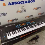 LOTE 379 - 01 TECLADO HS5460A. (NO ESTADO) ATENÇÃO! FAZER A VISITAÇÃO ANTES DE ARREMATAR, NÃO SABEMOS SE FUNCIONA. LEILÃO NÃO TEM GARANTIA E NEM DEVOLUÇÃO, SUJEITO A POSSÍVEIS AVARIAS VISÍVEIS/OCULTAS E/OU AUSÊNCIA DE COMPONENTES.