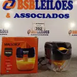 LOTE 392 - 01 ESPREMEDOR FRUITMAX MALLORY 1,20L DE CAPACIDADE 127V. (NO ESTADO) ATENÇÃO! FAZER A VISITAÇÃO ANTES DE ARREMATAR, NÃO SABEMOS SE FUNCIONA. LEILÃO NÃO TEM GARANTIA E NEM DEVOLUÇÃO, SUJEITO A POSSÍVEIS AVARIAS VISÍVEIS/OCULTAS E/OU AUSÊNCIA DE COMPONENTES.