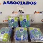 LOTE 499 - 05 PACOTES DE LUVAS DE LÁTEX SILVER TAMANHO “P”. (NO ESTADO) ATENÇÃO! FAZER A VISITAÇÃO ANTES DE ARREMATAR, NÃO SABEMOS SE FUNCIONA. LEILÃO NÃO TEM GARANTIA E NEM DEVOLUÇÃO, SUJEITO A POSSÍVEIS AVARIAS VISÍVEIS/OCULTAS E/OU AUSÊNCIA DE COMPONENTES.