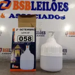 LOTE 058 - 01 LUMINÁRIA USB 60W. (NO ESTADO) ATENÇÃO! FAZER A VISITAÇÃO ANTES DE ARREMATAR, NÃO SABEMOS SE FUNCIONA. LEILÃO NÃO TEM GARANTIA E NEM DEVOLUÇÃO, SUJEITO A POSSÍVEIS AVARIAS VISÍVEIS/OCULTAS E/OU AUSÊNCIA DE COMPONENTES.