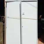 LOTE 628 - 01 ARMÁRIO DE AÇO COM 02 PORTAS E 03 PRATELEIRAS. (NO ESTADO) ATENÇÃO! FAZER A VISITAÇÃO ANTES DE ARREMATAR, NÃO SABEMOS SE FUNCIONA. LEILÃO NÃO TEM GARANTIA E NEM DEVOLUÇÃO, SUJEITO A POSSÍVEIS AVARIAS VISÍVEIS/OCULTAS E/OU AUSÊNCIA DE COMPONENTES.