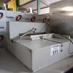 LOTE 111 - 01 GUILHOTINA DE MESA. (NO ESTADO) ATENÇÃO! FAZER A VISITAÇÃO ANTES DE ARREMATAR, NÃO SABEMOS SE FUNCIONA. LEILÃO NÃO TEM GARANTIA E NEM DEVOLUÇÃO, SUJEITO A POSSÍVEIS AVARIAS VISÍVEIS/OCULTAS E/OU AUSÊNCIA DE COMPONENTES.