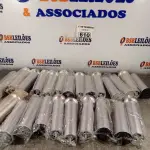 LOTE 610 - 01 LOTE COM VÁRIOS PÉS PARA GUARDA-ROUPAS. (NO ESTADO) ATENÇÃO! FAZER A VISITAÇÃO ANTES DE ARREMATAR, NÃO SABEMOS SE FUNCIONA. LEILÃO NÃO TEM GARANTIA E NEM DEVOLUÇÃO, SUJEITO A POSSÍVEIS AVARIAS VISÍVEIS/OCULTAS E/OU AUSÊNCIA DE COMPONENTES.